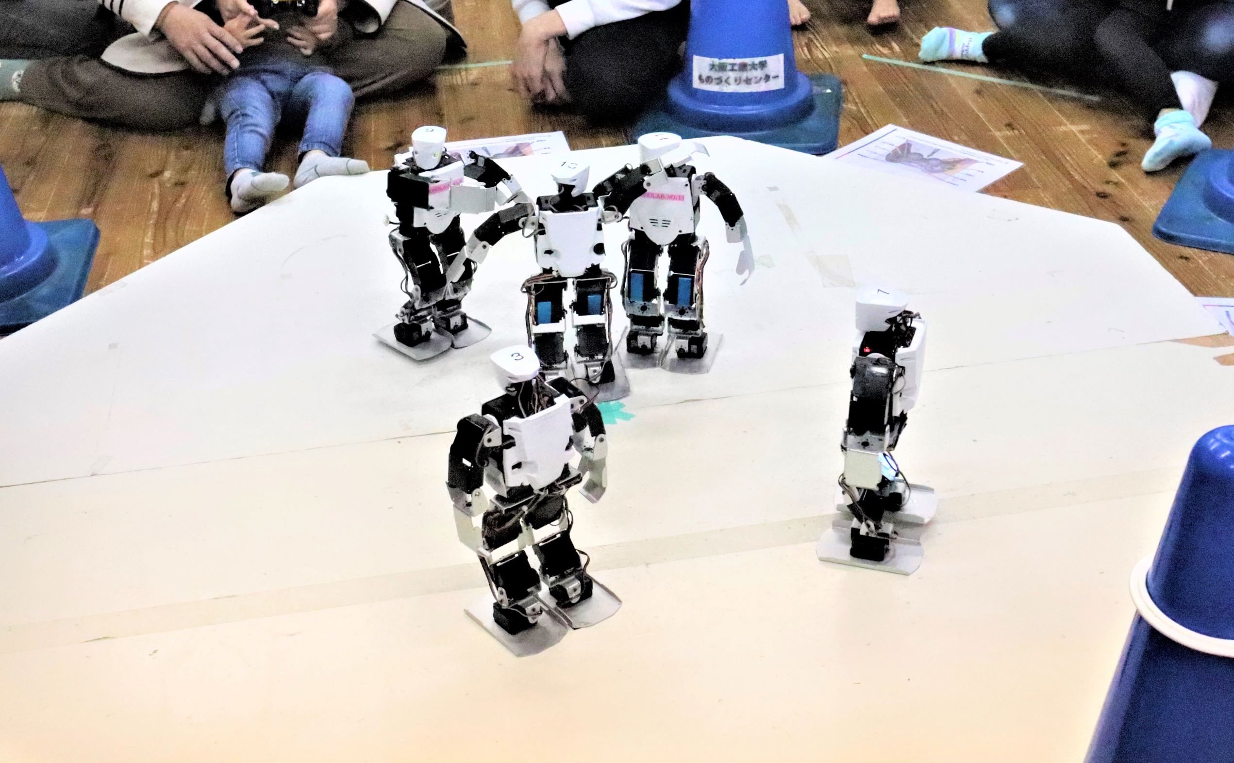 ロボット操縦の様子